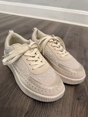 Nicole Miller New York Brita Pearl Studded Bridal Platform Sneakers - Ivory - 8